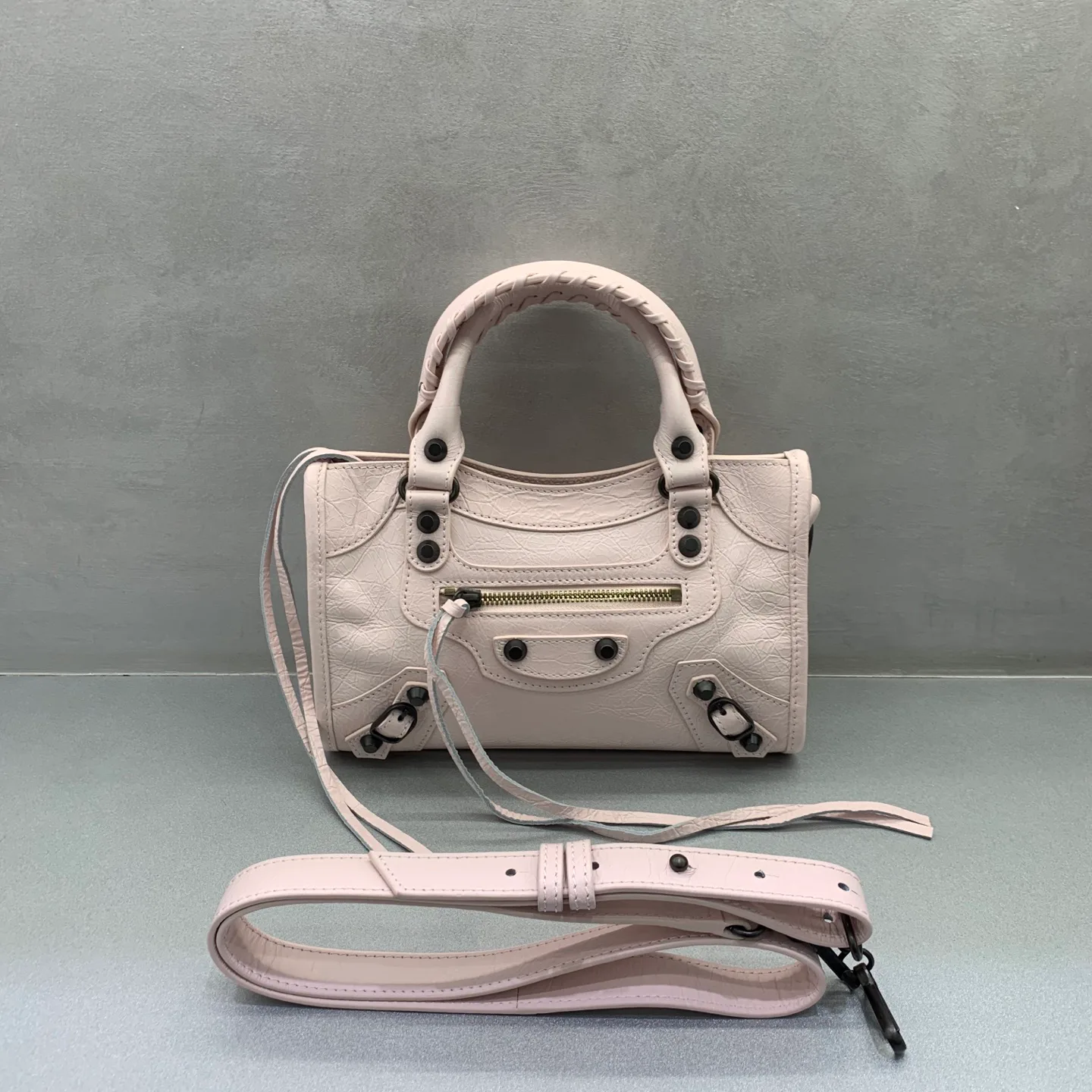 Классические Сумки Женские Balenciaga 13363975