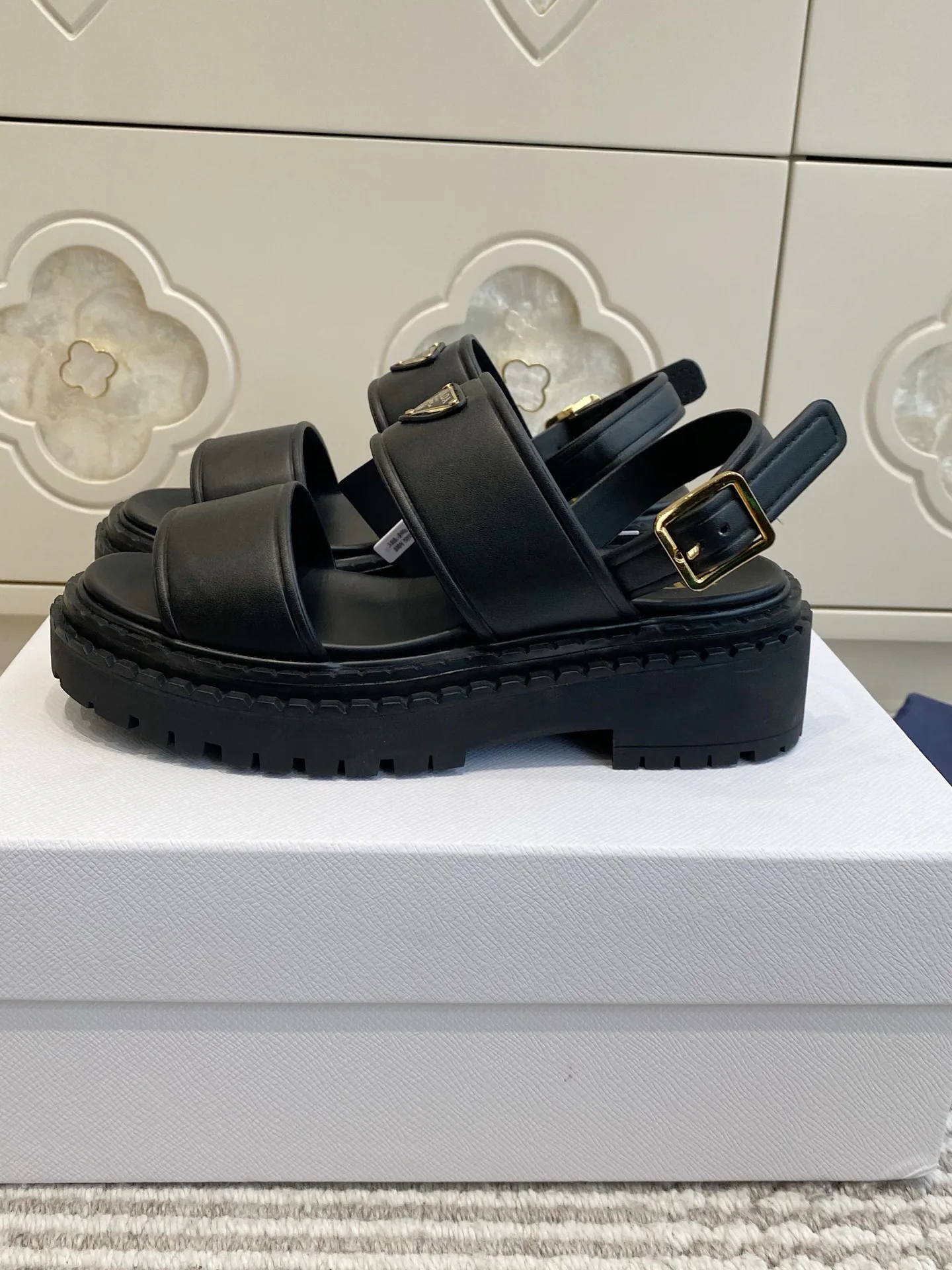 Сандалии Женские Prada 14147633