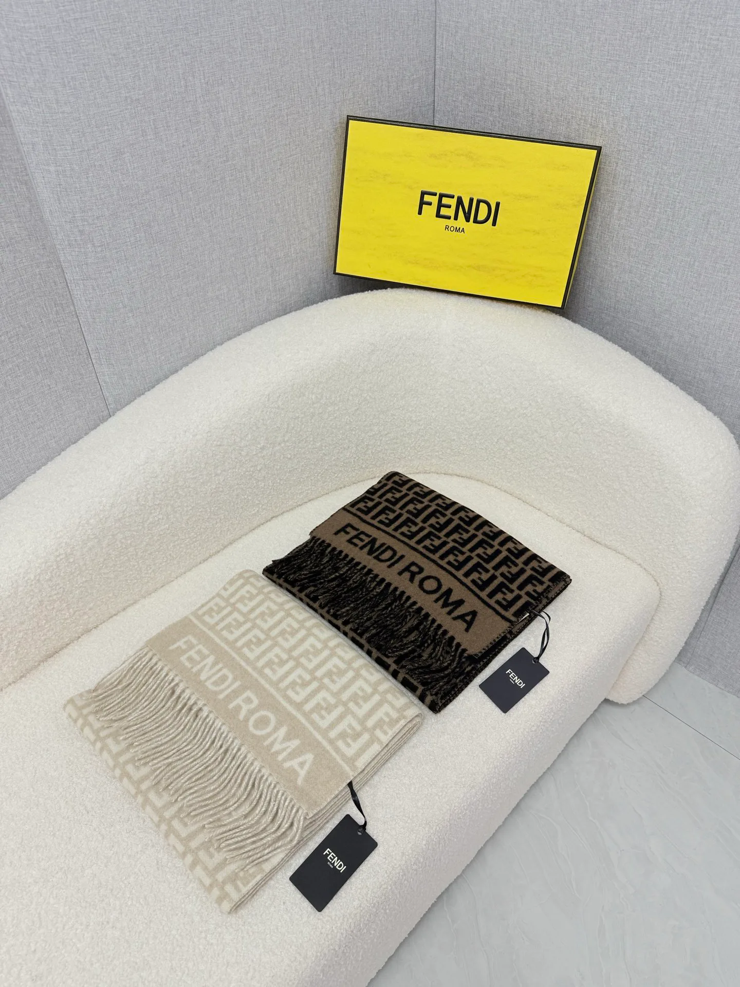 Шарфы Fendi 18003372