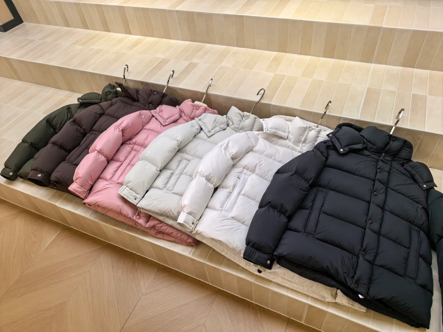 Куртки И Пуховики Женские Moncler 19859774