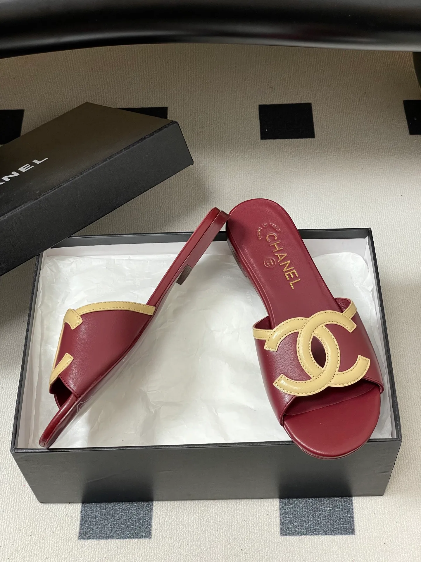Шлепанцы Женские Chanel 11627614