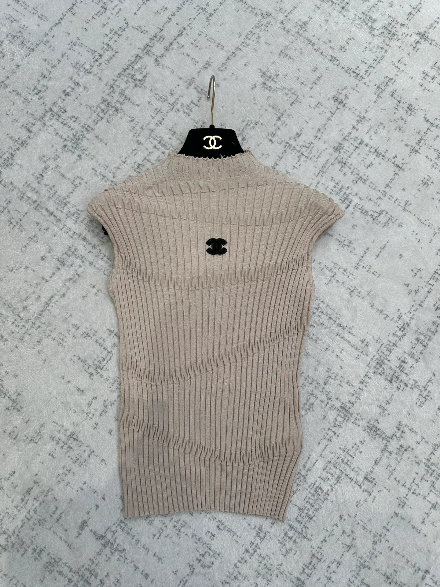 Жилеты Женские Chanel 11697182