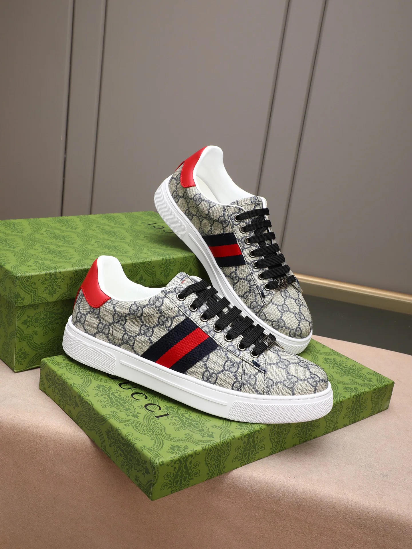 Кроссовки Мужские Gucci 12960040