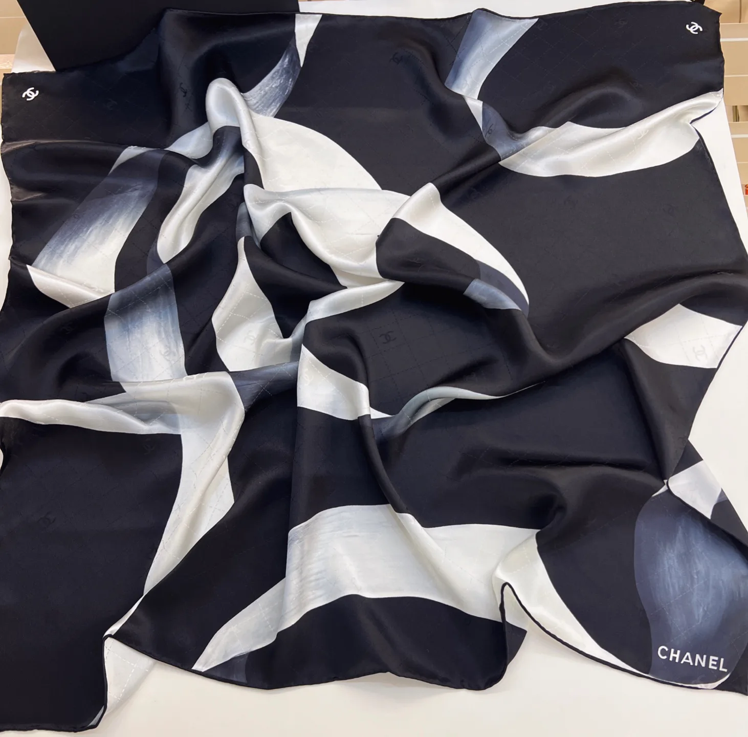 Платки Chanel 13575383