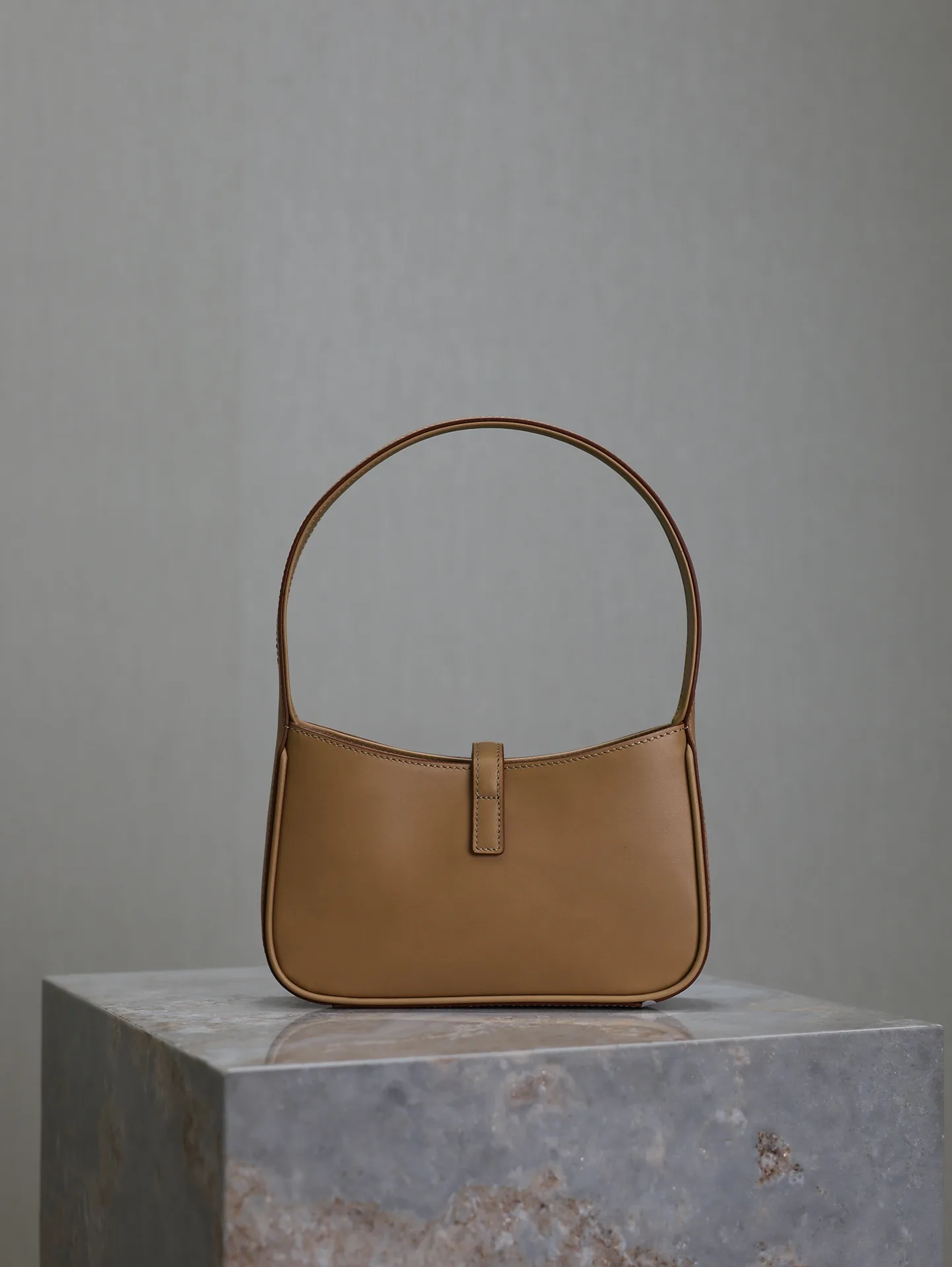 Классические Сумки Женские Saint Laurent 5789