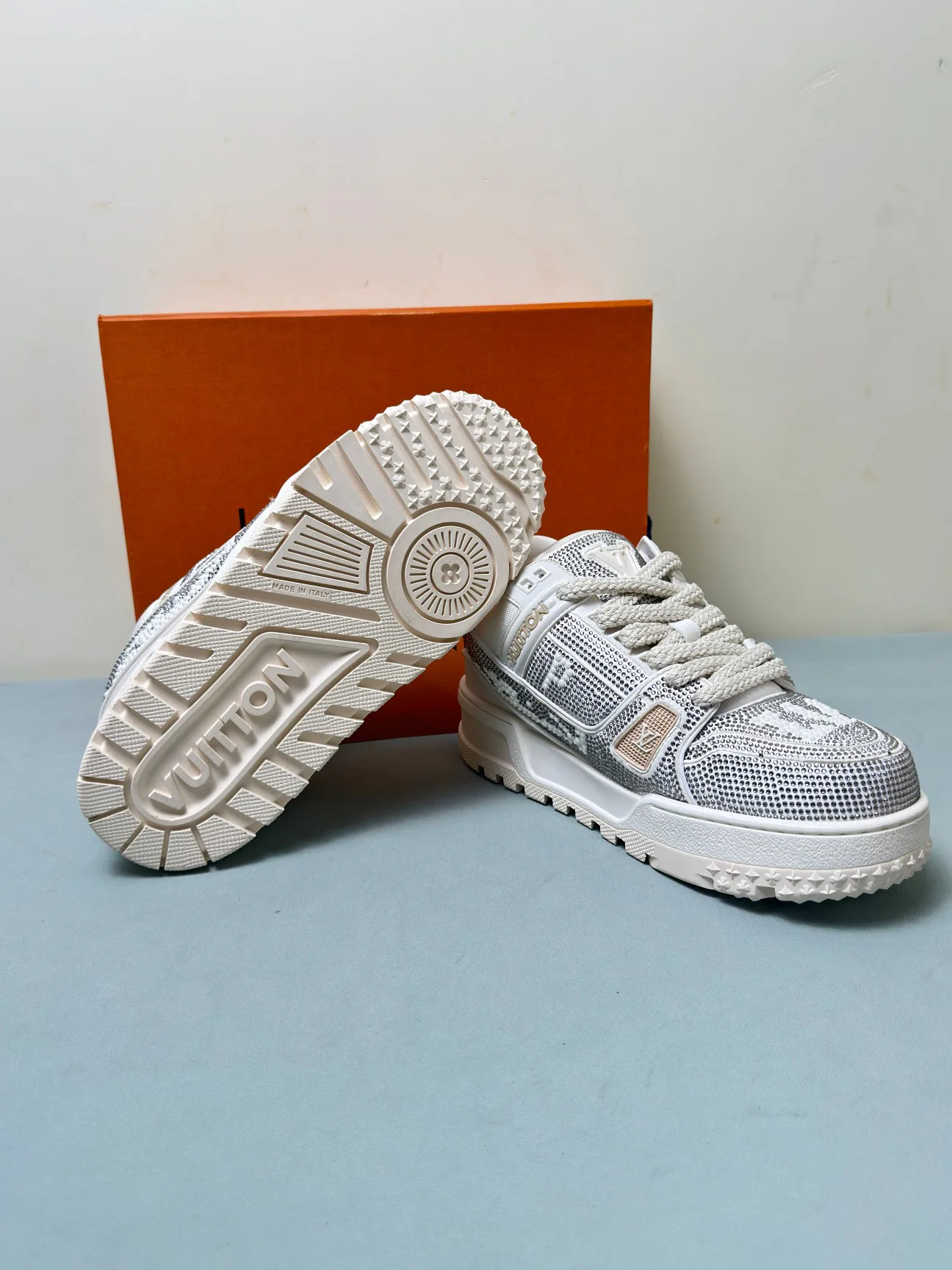 Кроссовки Женские Louis Vuitton 11073644