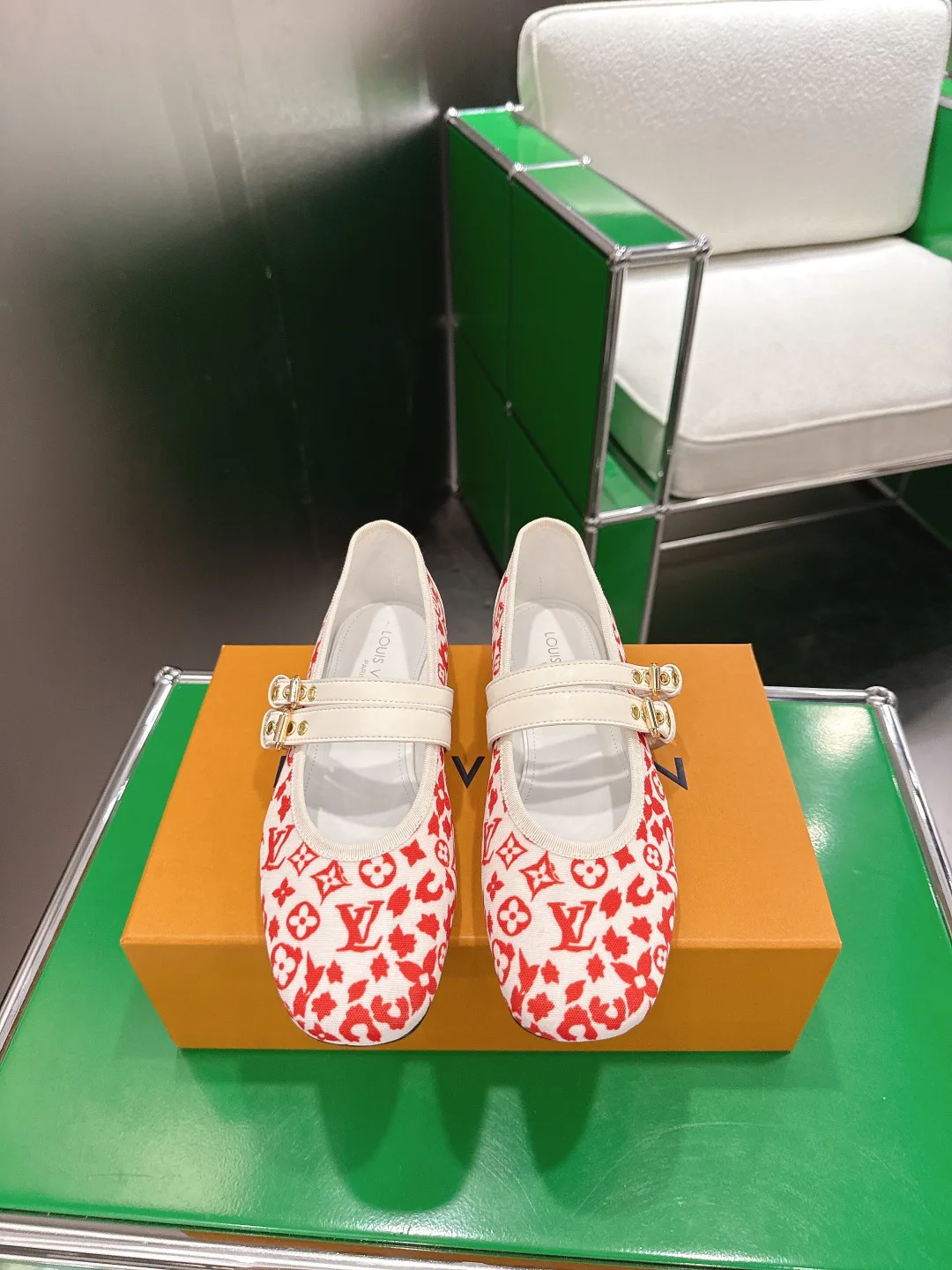 Туфли Женские Louis Vuitton 11703550