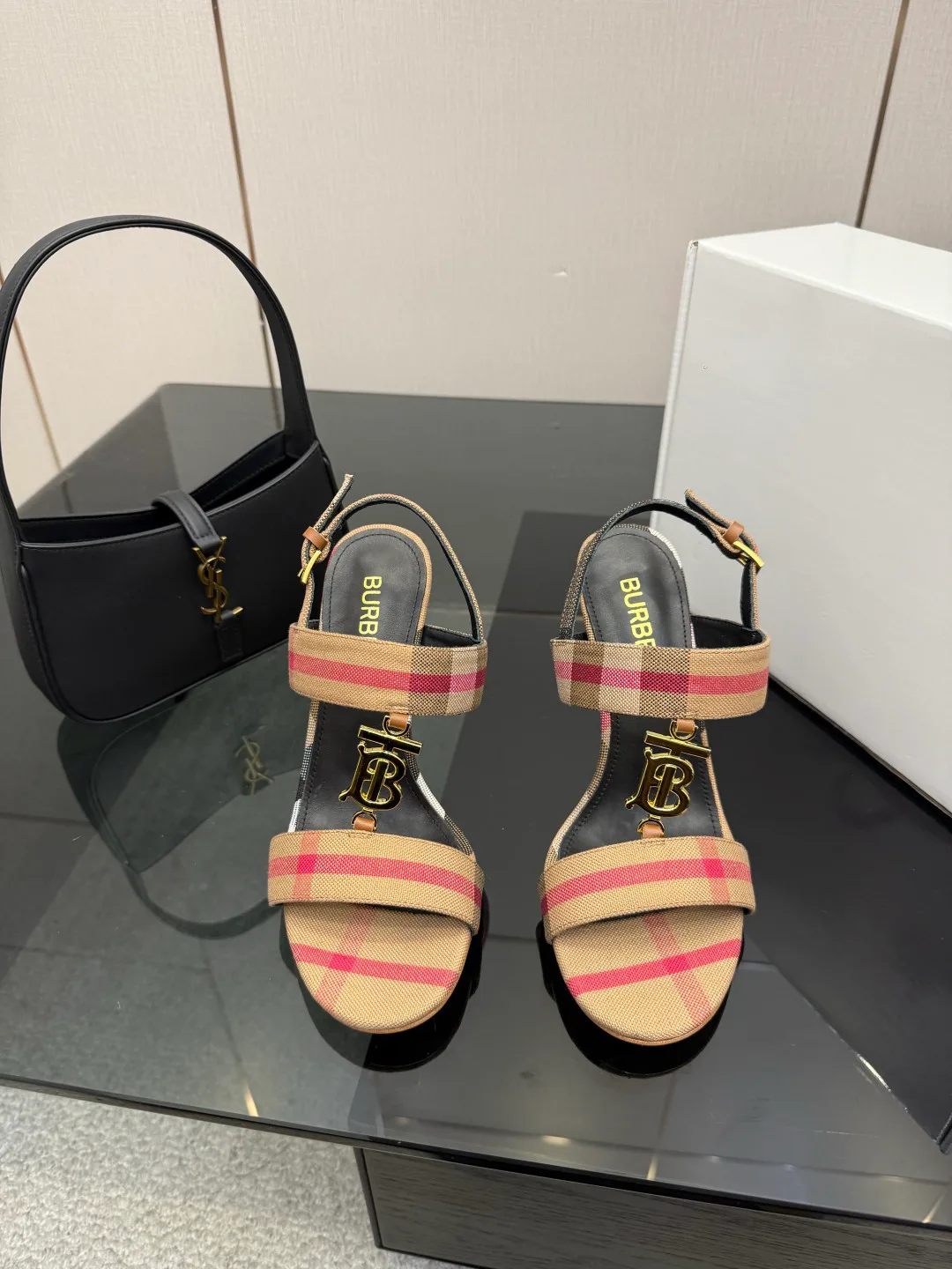 Туфли Женские Burberry 11096301