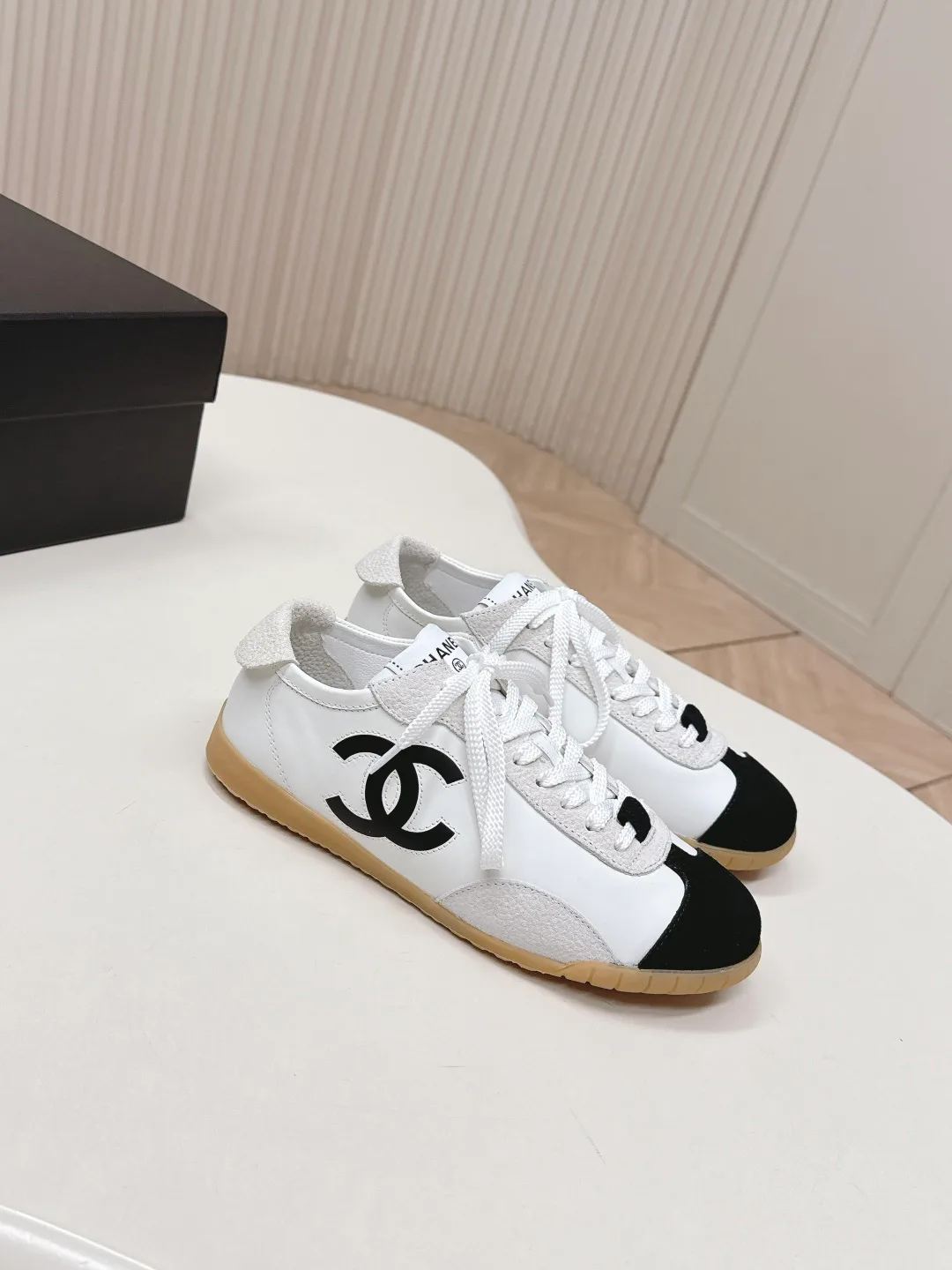 Кроссовки Женские Chanel 11576036