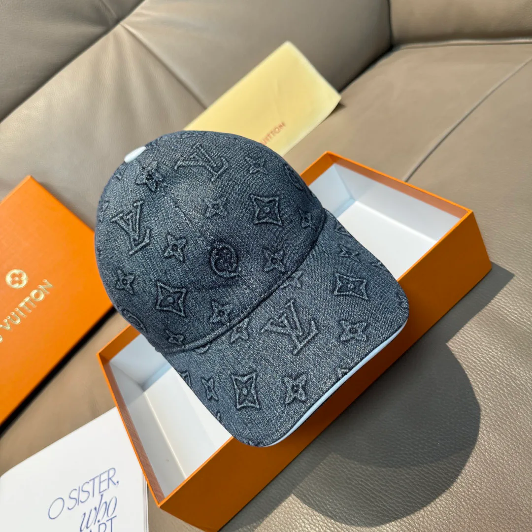 Головные Уборы Louis Vuitton 17604822