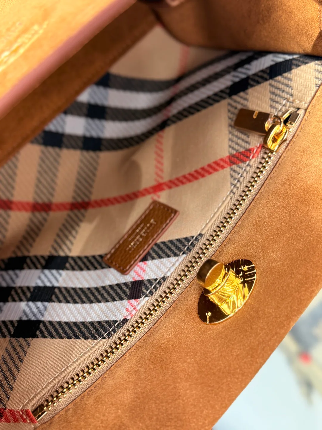 Классические Сумки Женские Burberry 11017443