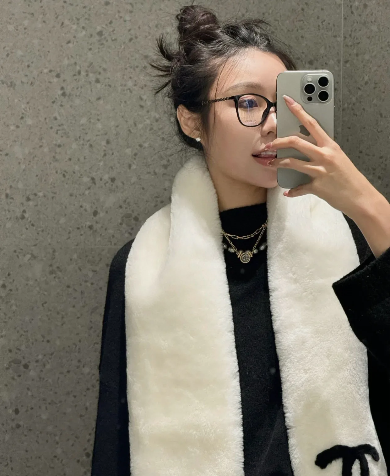 Шарфы Chanel 18347703