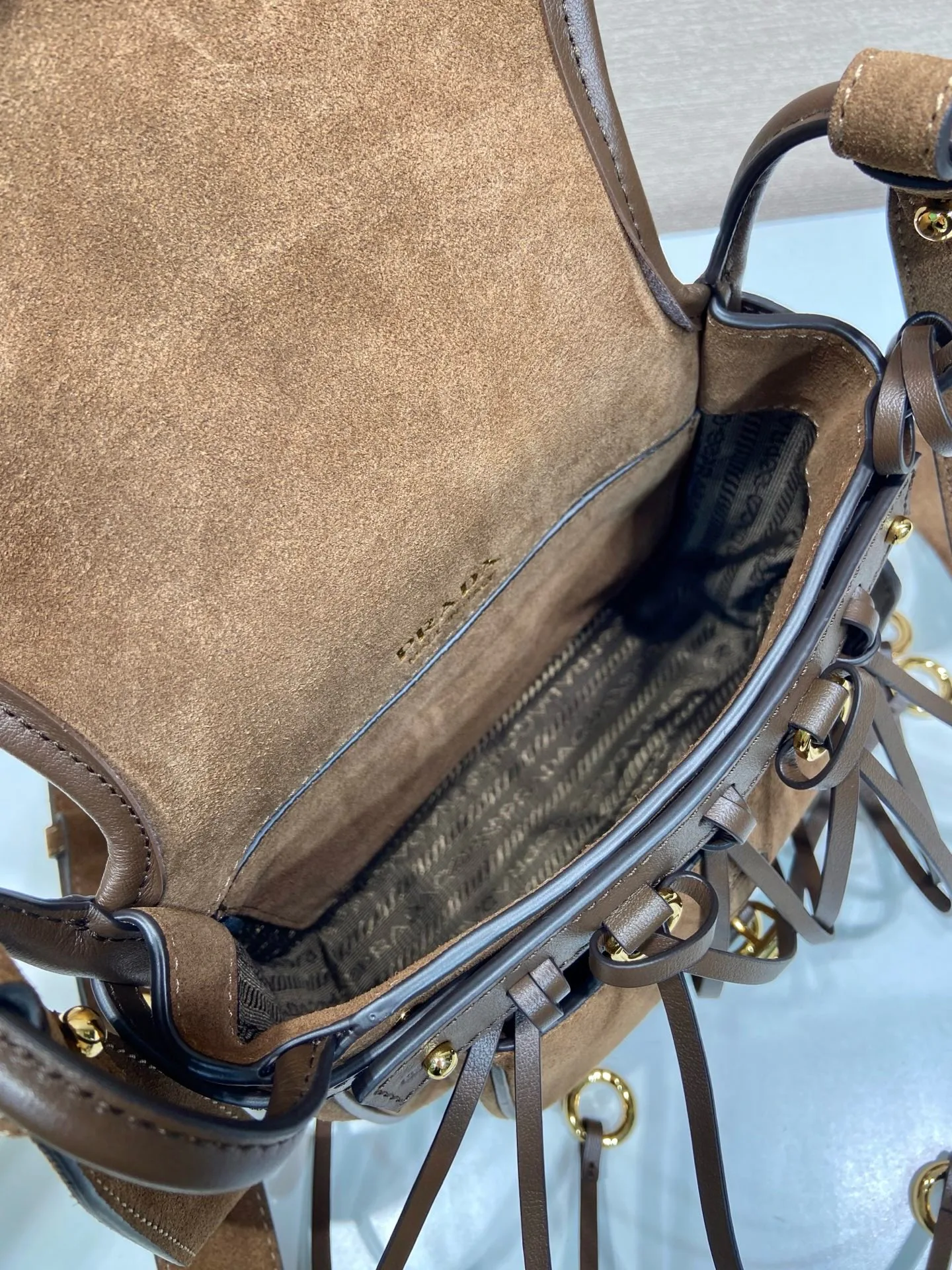 Классические Сумки Женские Prada 18184686