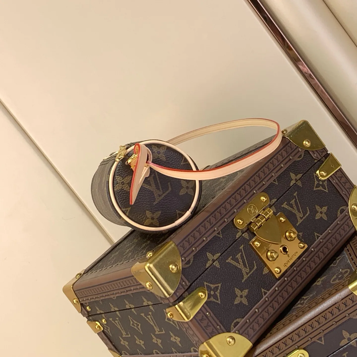Классические Сумки Женские Louis Vuitton 17499346