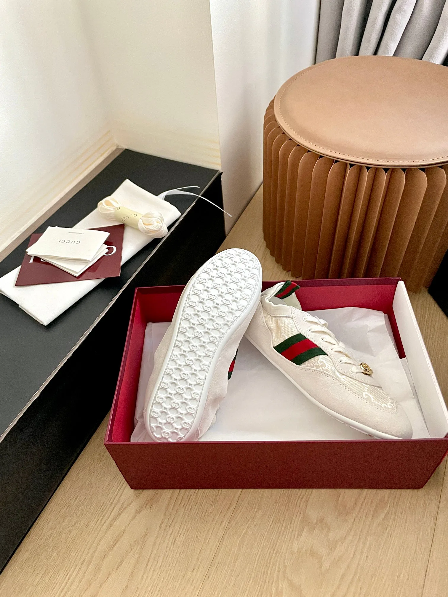 Кроссовки Женские Gucci 941862