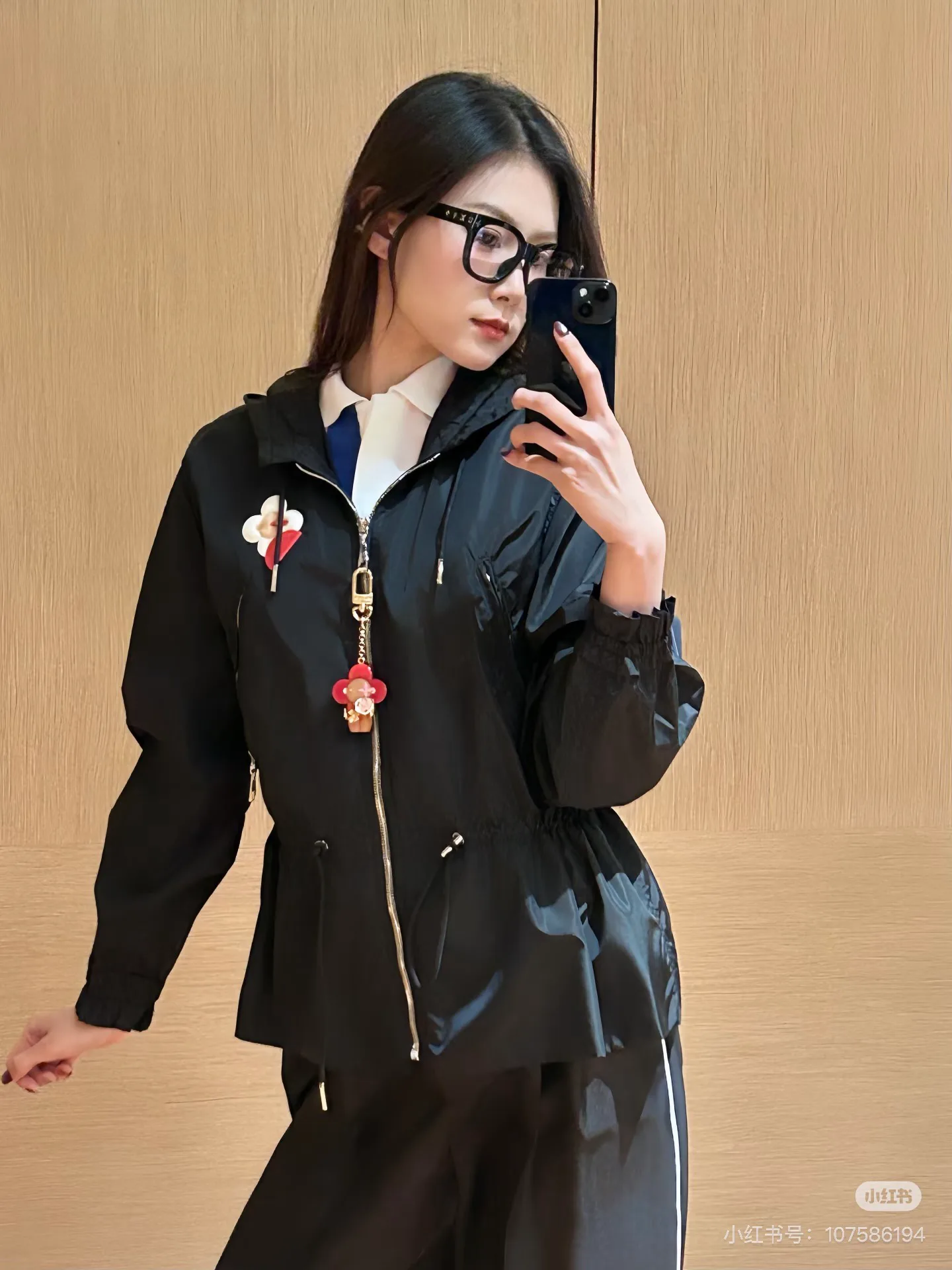 Куртки И Пуховики Женские Louis Vuitton 9804419