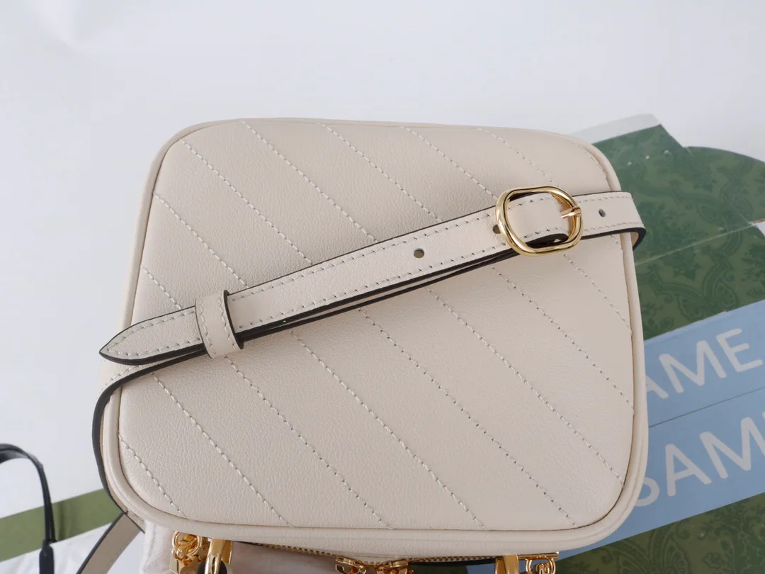Классические Сумки Женские Gucci 18005067