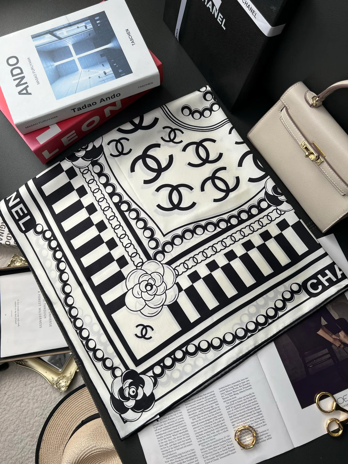Платки Chanel 13416567