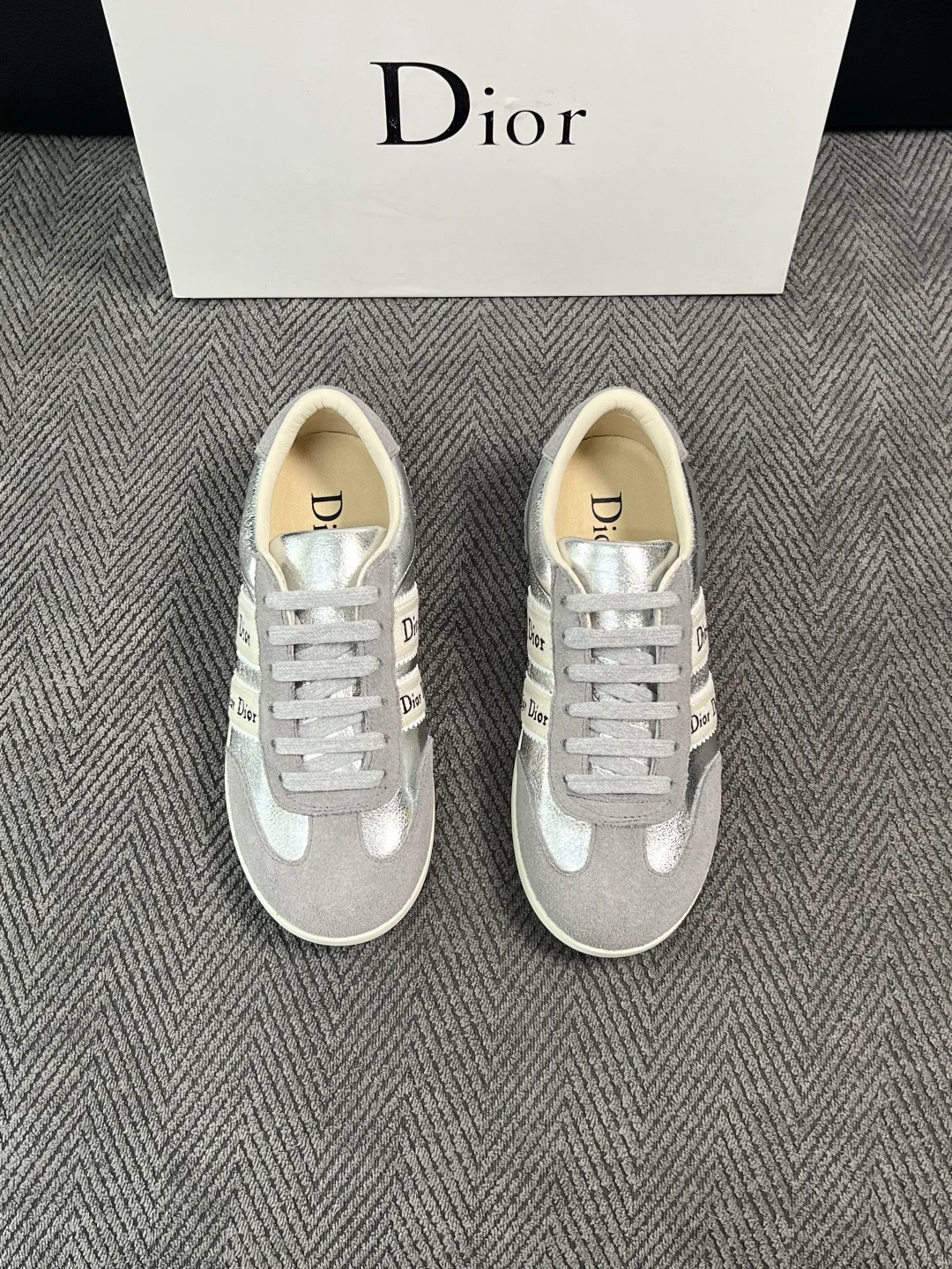 Кроссовки Женские Christian Dior 18592273