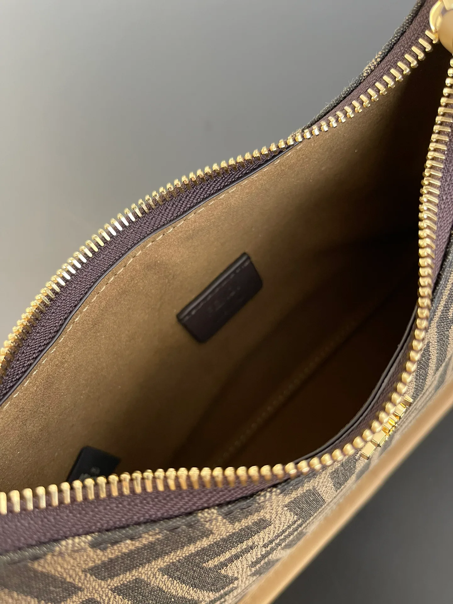 Классические Сумки Женские Fendi 13234541