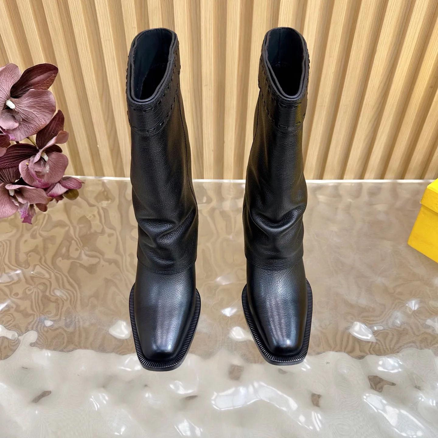 Сапоги Женские Fendi 18235444