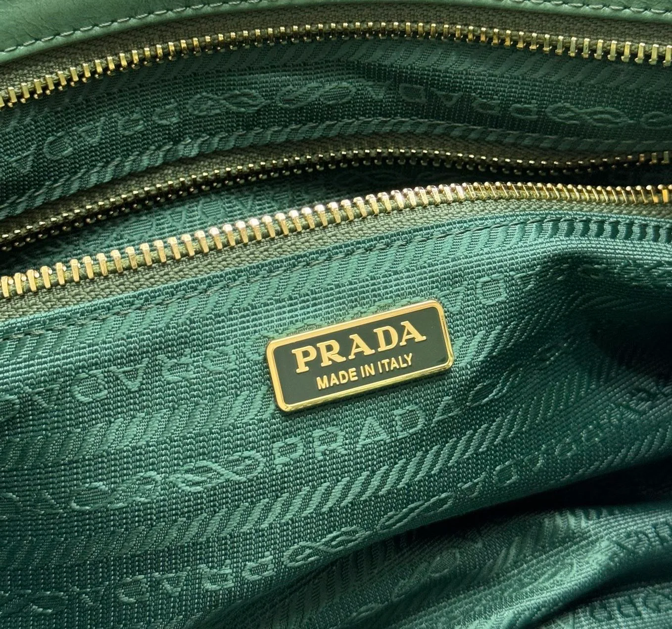 Классические Сумки Женские Prada 11462500