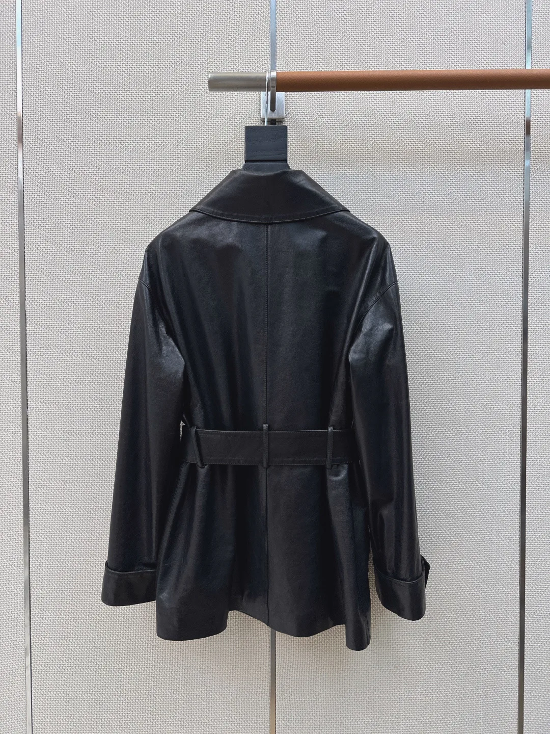 Кожаные Куртки И Дублёнки Женские Celine 11642002