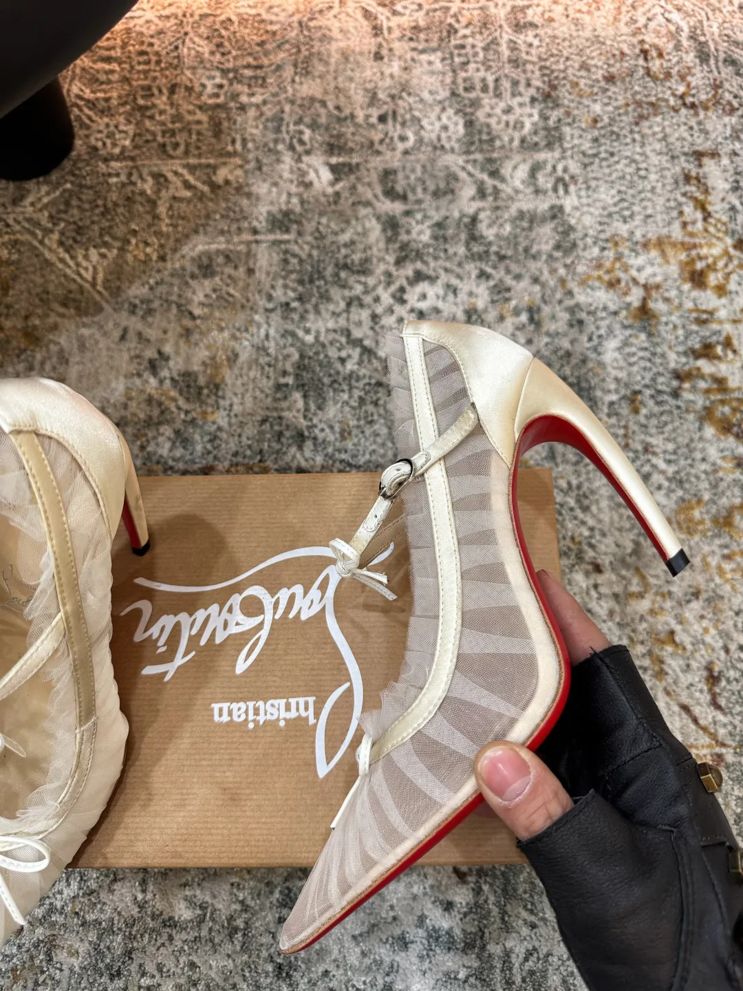 Туфли Женские Christian Louboutin 17524668