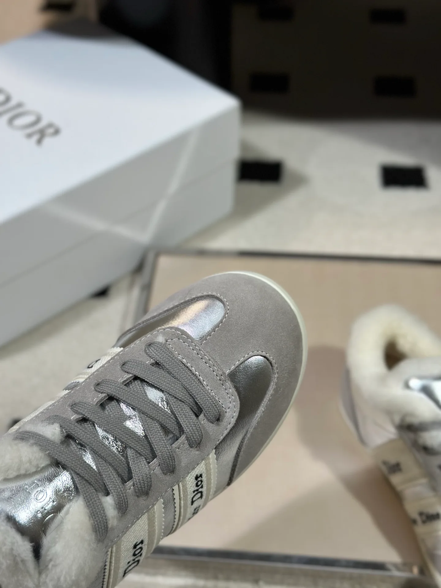 Кроссовки Женские Christian Dior 18366777