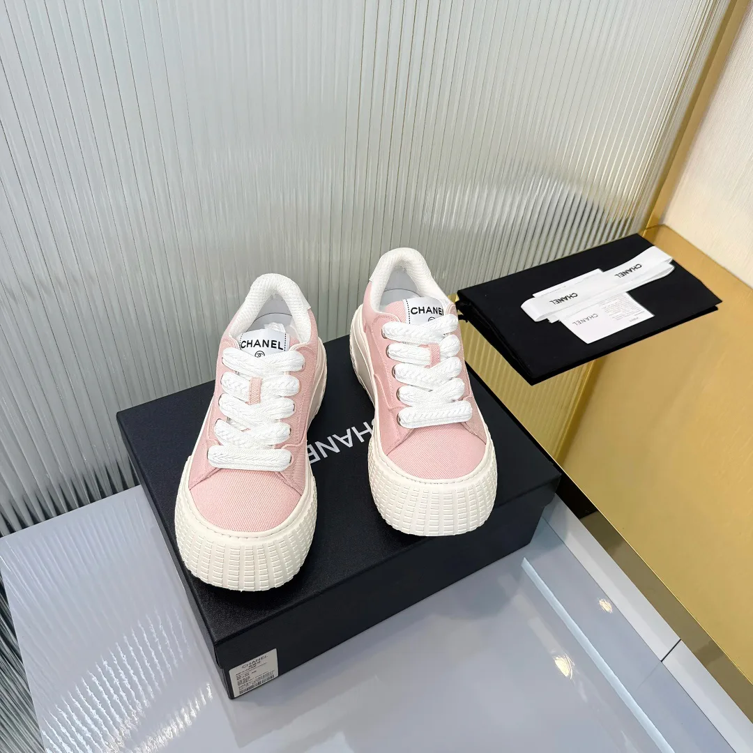 Кроссовки Женские Chanel 11396569