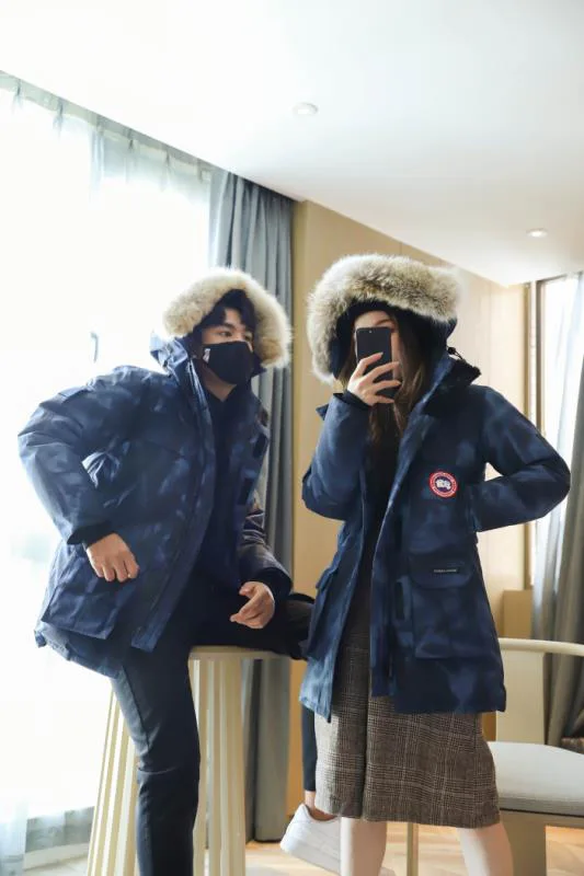 Пуховики Женские Canada Goose 64128