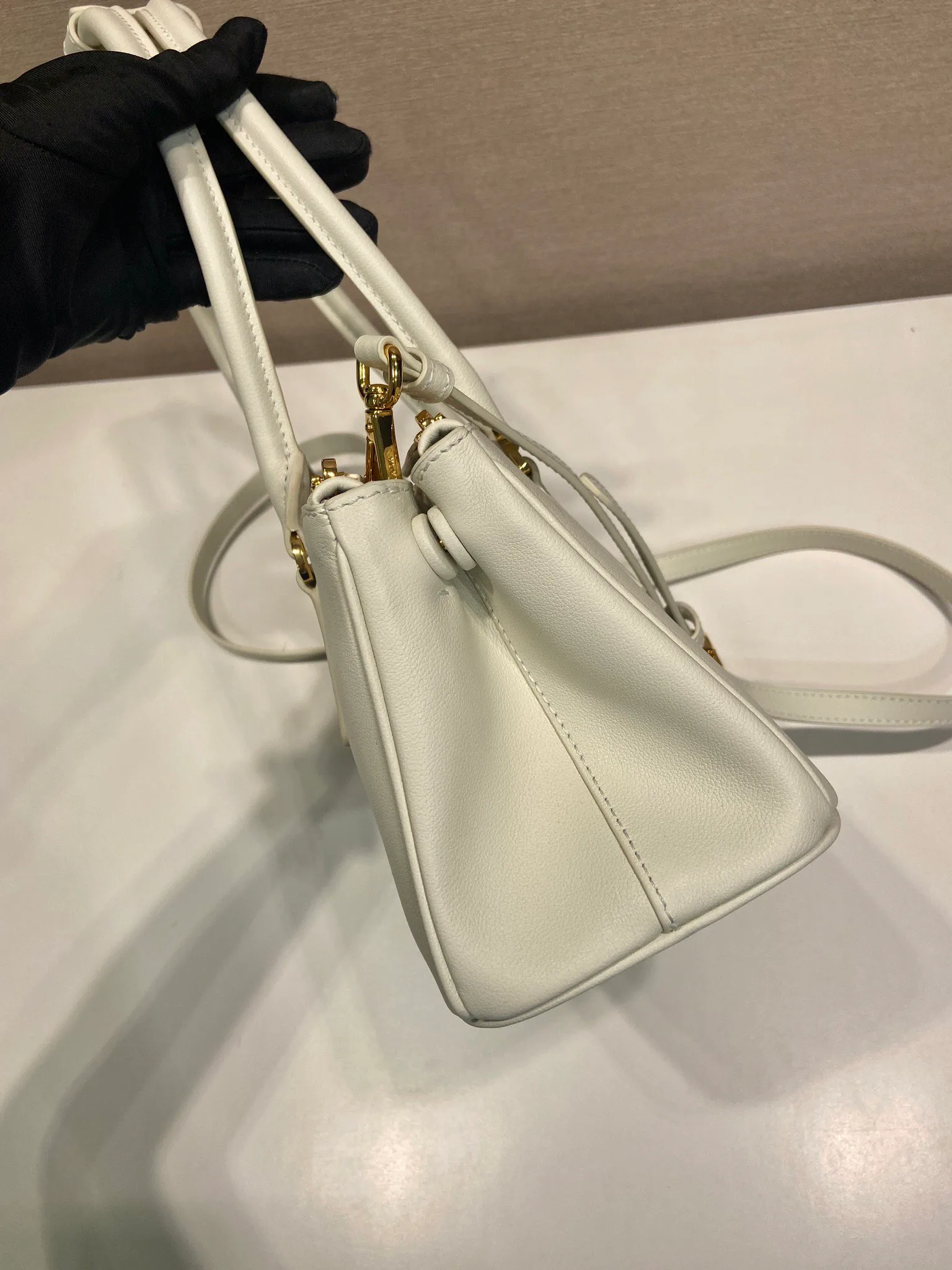 Классические Сумки Женские Prada 10978995