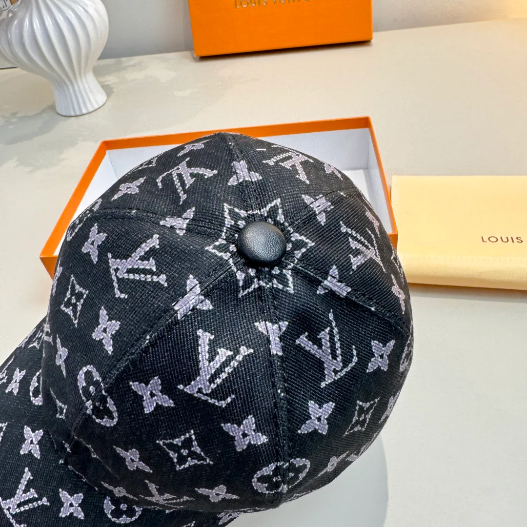 Головные Уборы Louis Vuitton 17515189