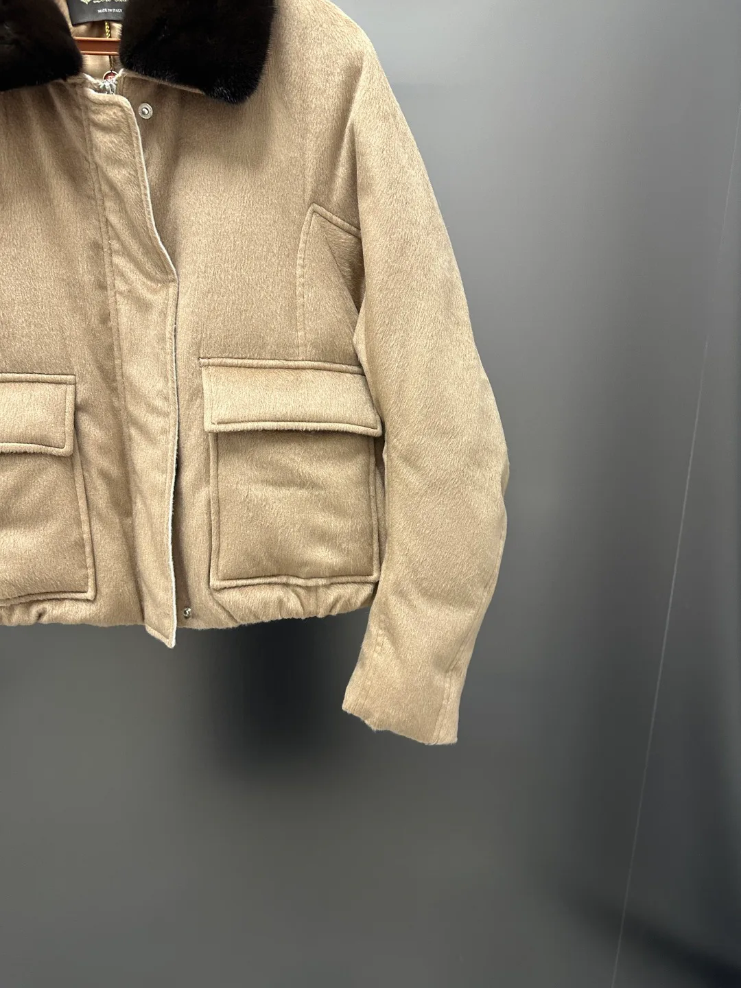 Куртки И Пуховики Женские Loro Piana 18702457