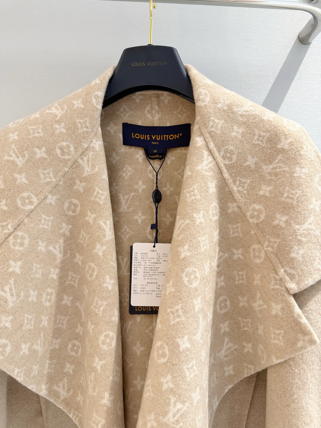 Пальто Женские Louis Vuitton 18585636