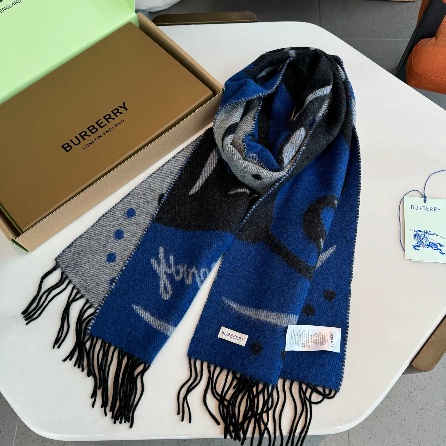 Шарфы Burberry 1303615