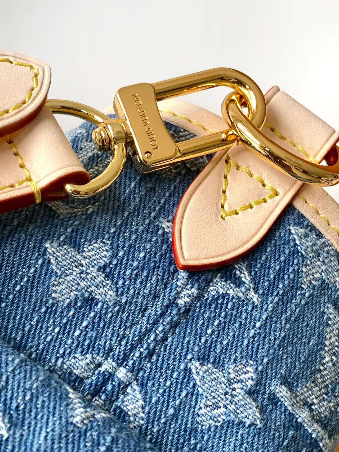 Классические Сумки Женские Louis Vuitton 17806365