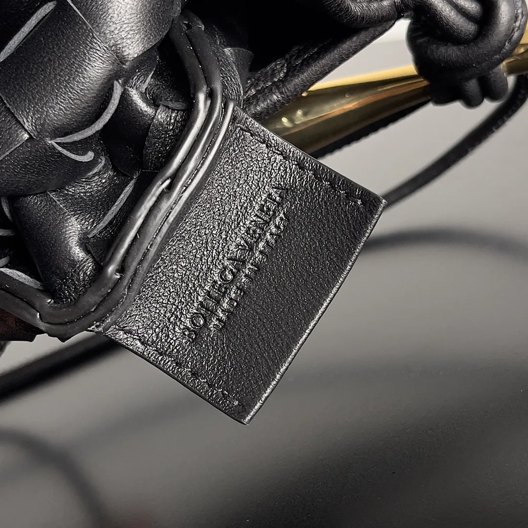 Сумки На Ремне Женские Bottega Veneta 12788330
