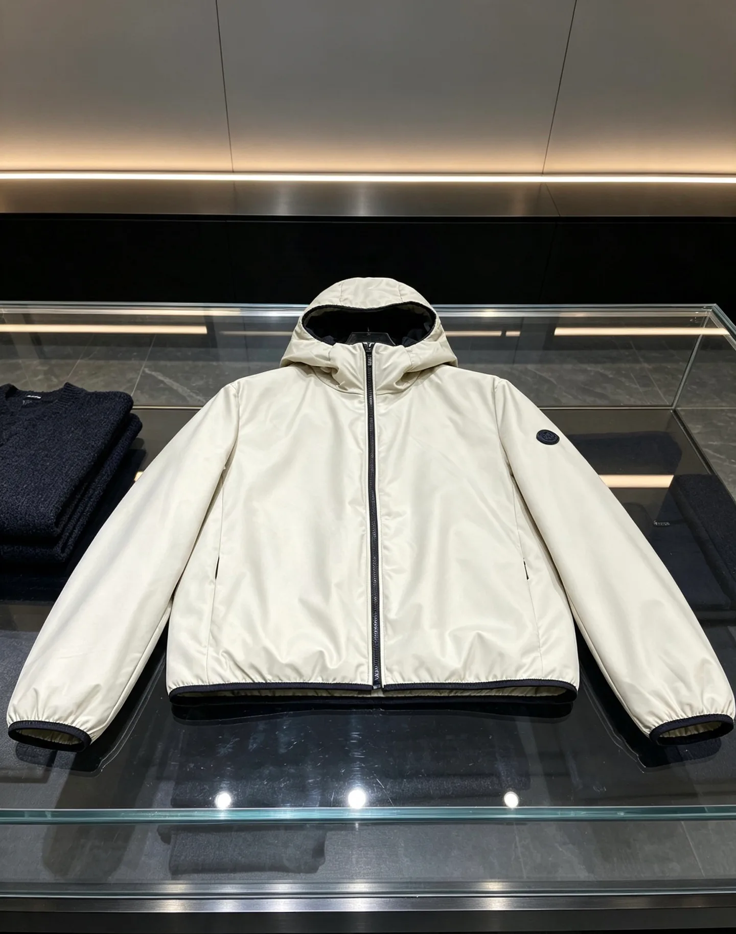 Куртки И Пуховики Женские Moncler 19044689