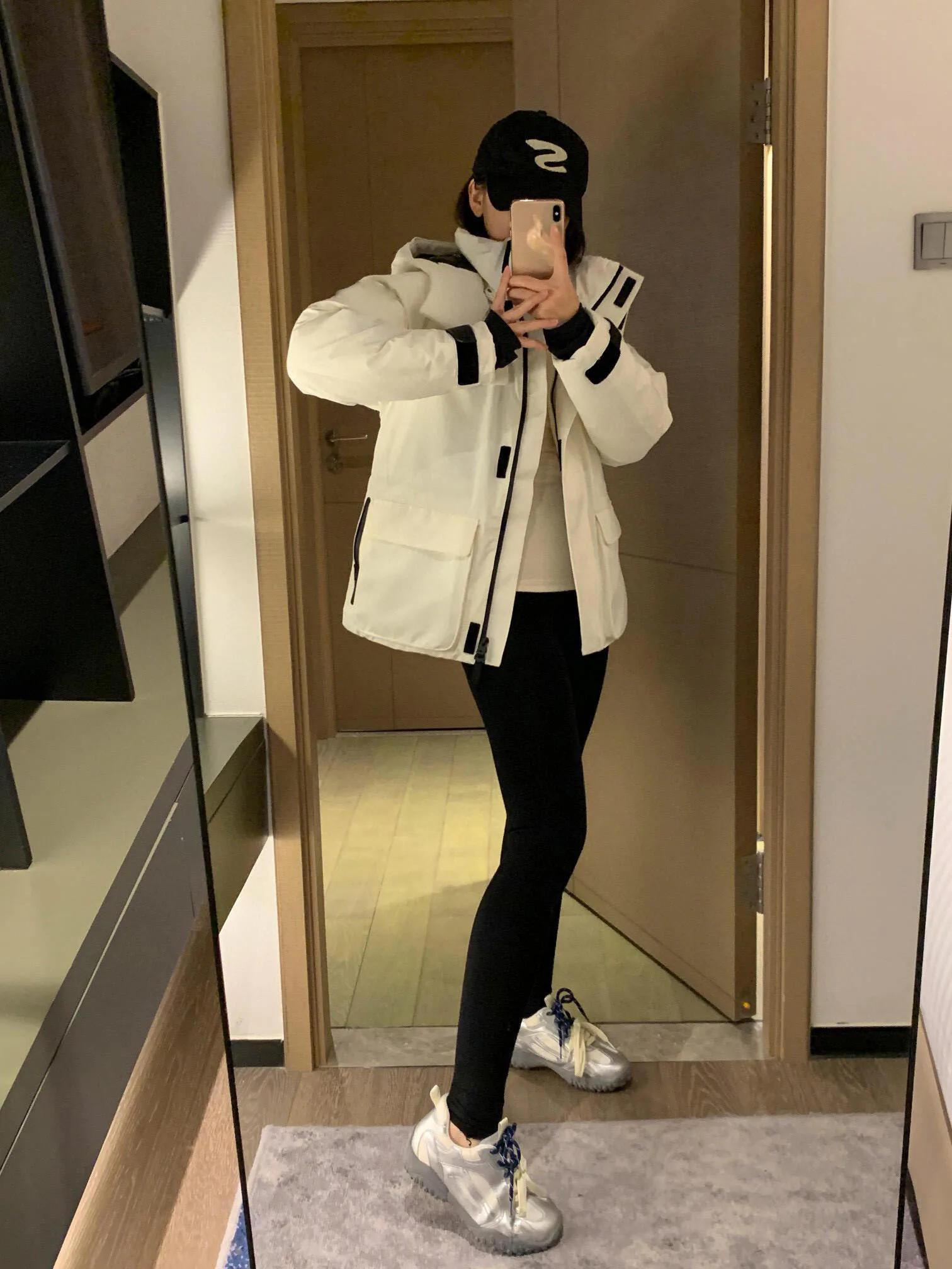 Куртки И Пуховики Женские Moncler 1513776