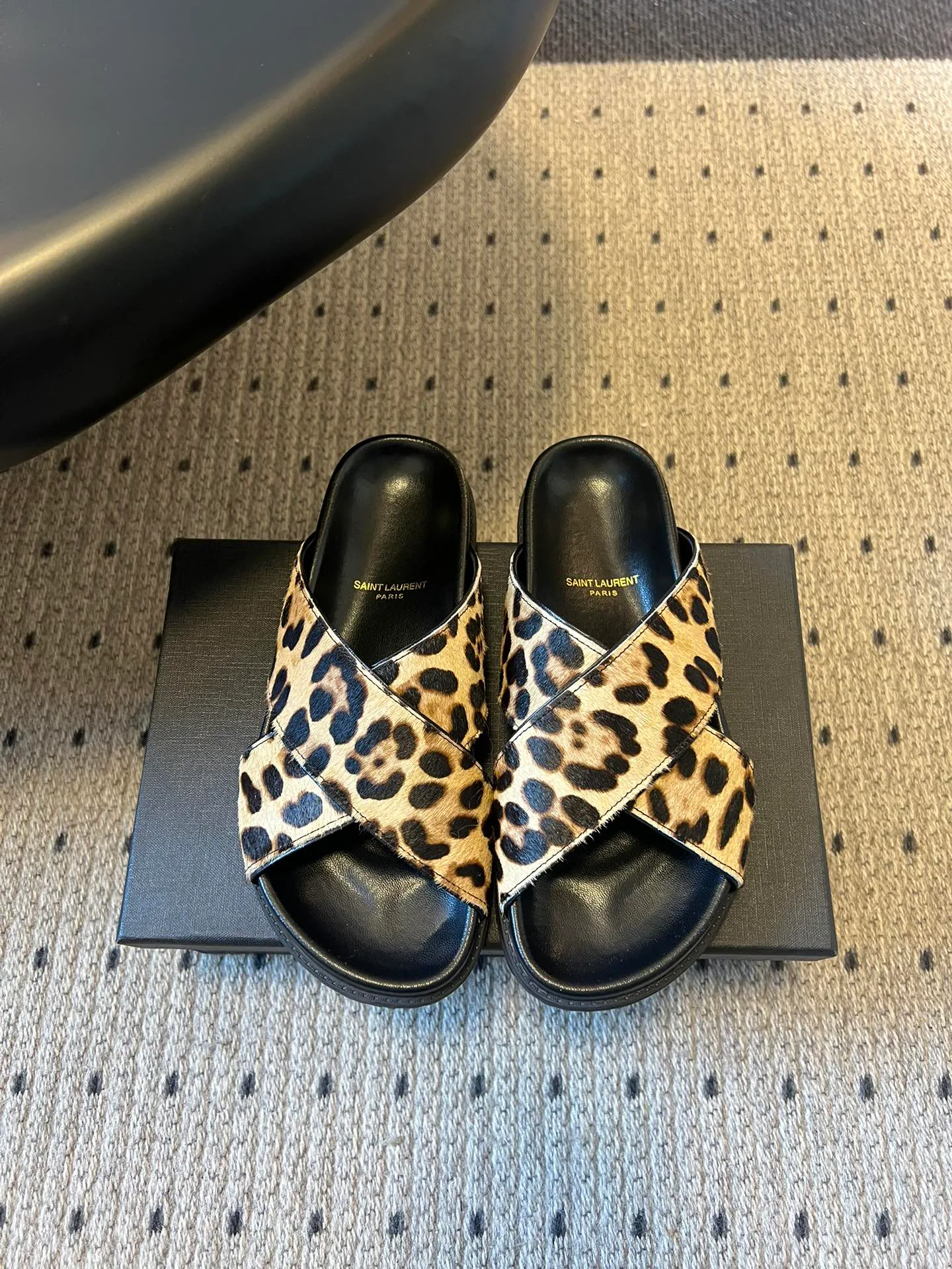 Шлепанцы Женские Saint Laurent 11125497