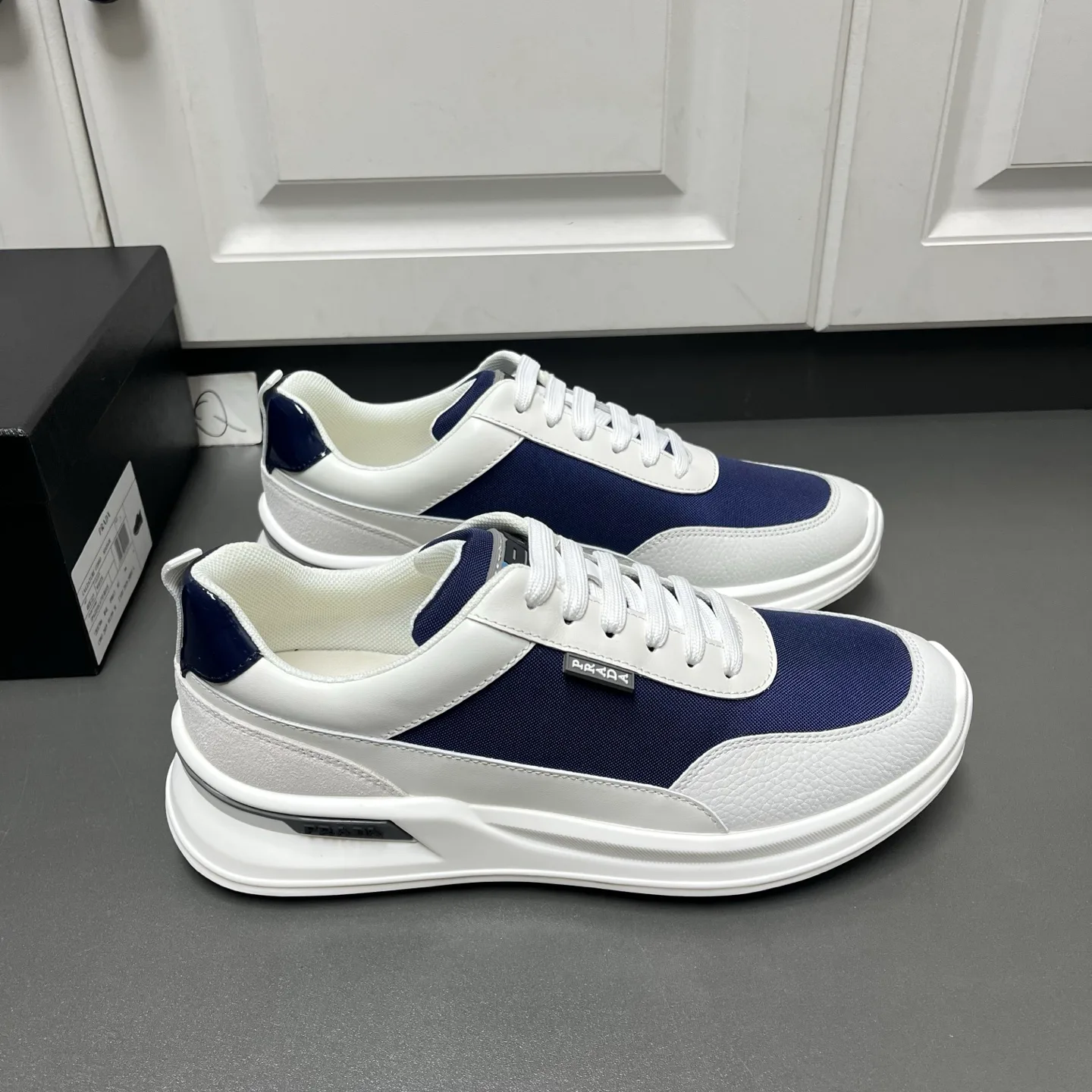 Кроссовки Мужские Prada 13569573