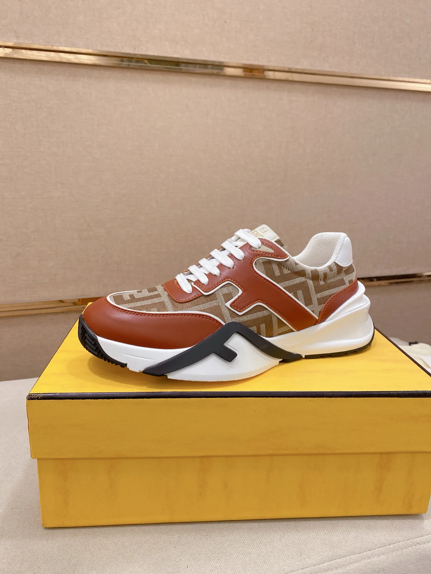 Кроссовки Мужские Fendi 160360