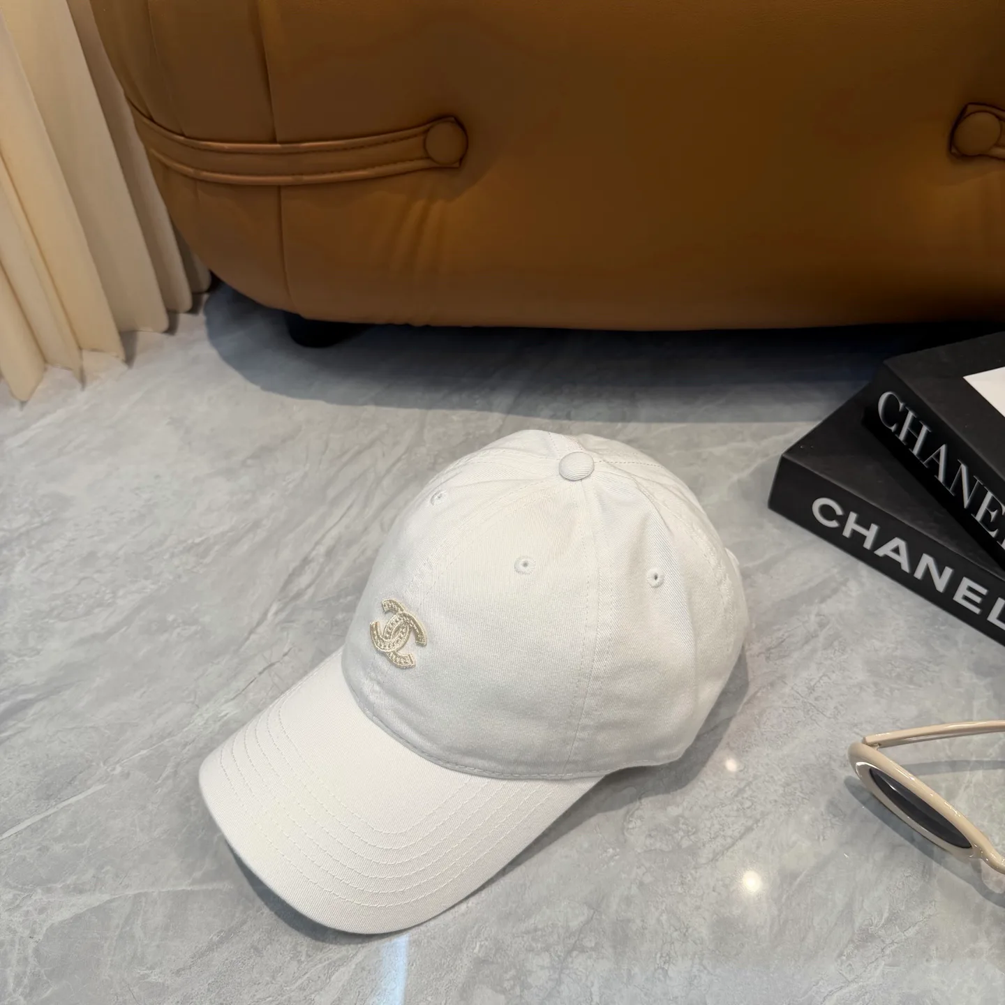 Головные Уборы Chanel 17467584