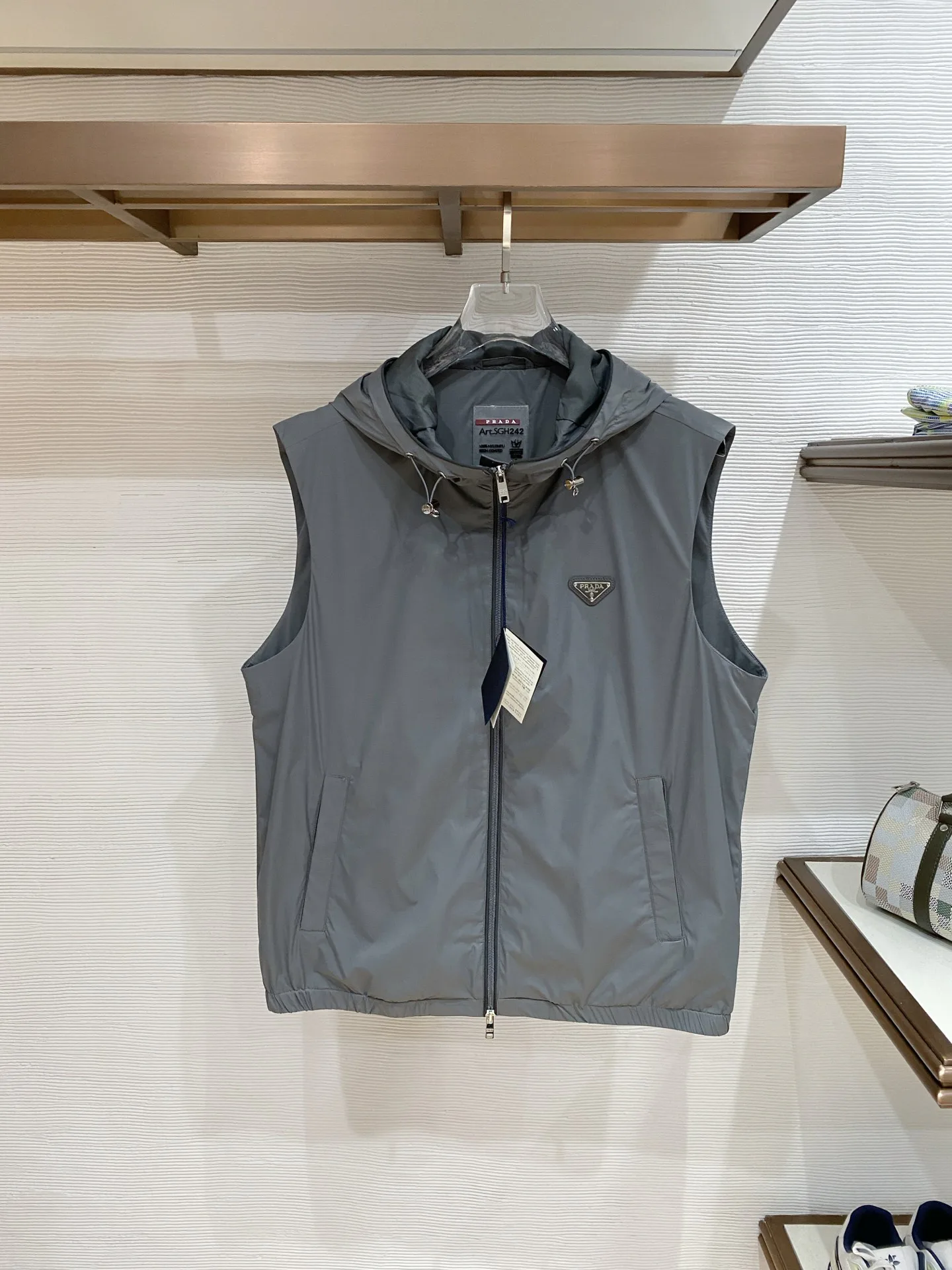 Жилеты Женские Prada 10708581