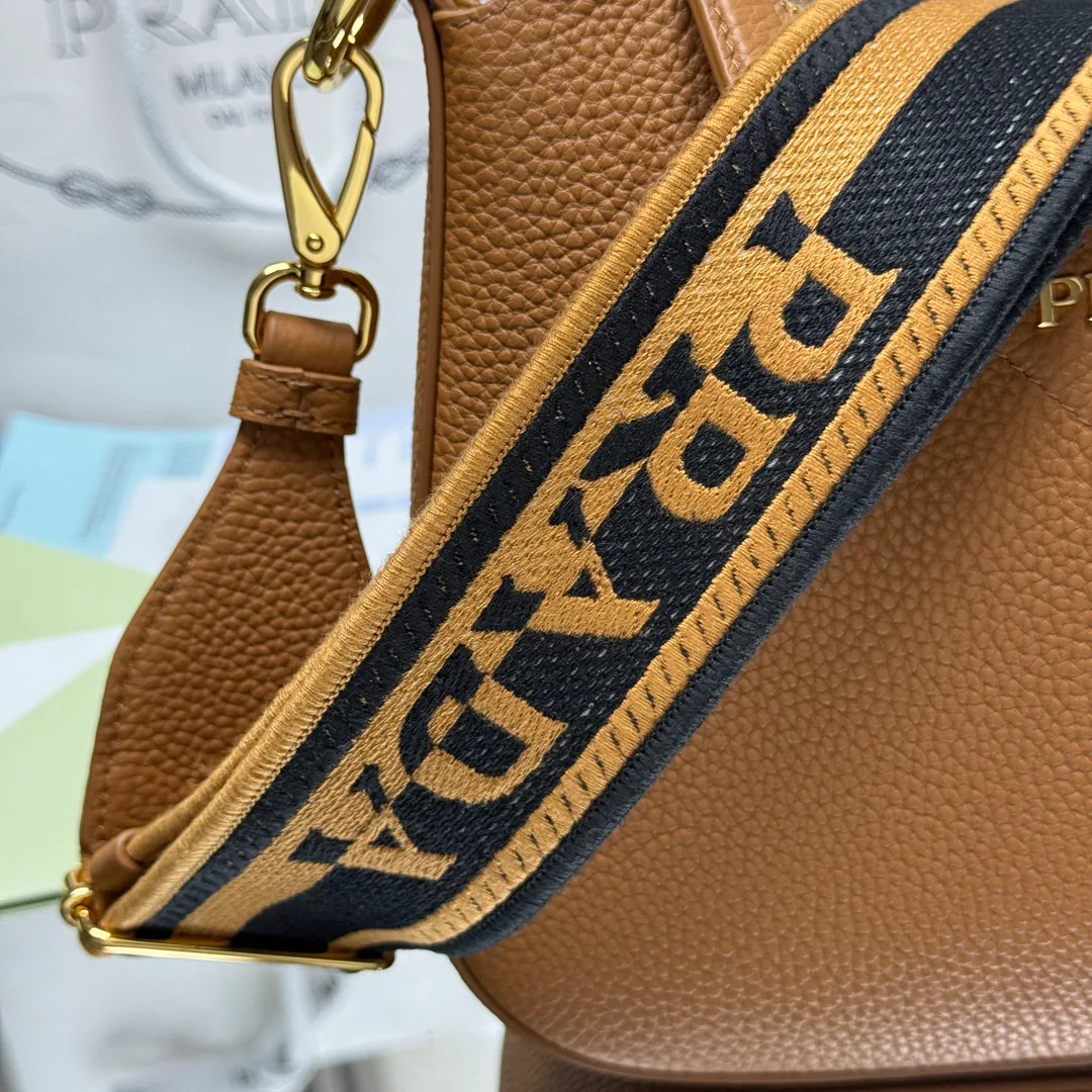 Сумки На Ремне Женские Prada 340389