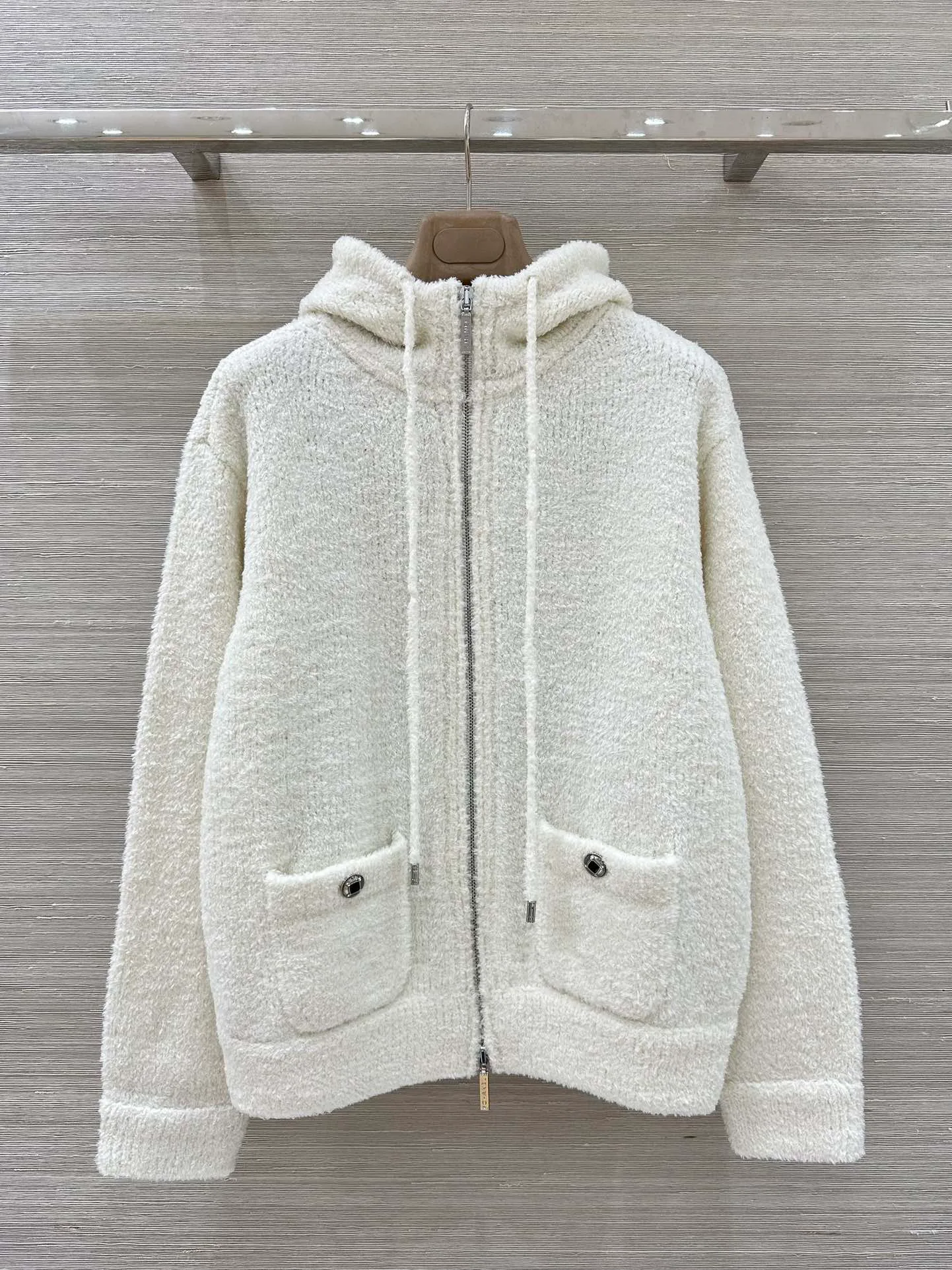 Куртки И Пуховики Женские Chanel 680941