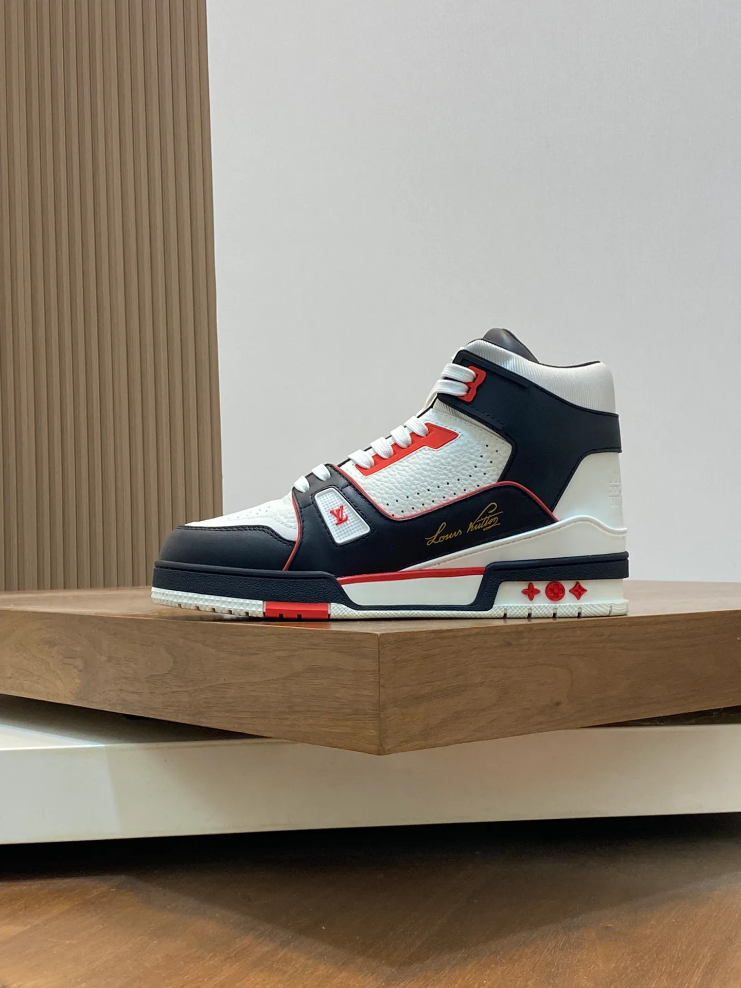 Кроссовки Мужские Louis Vuitton 1483818