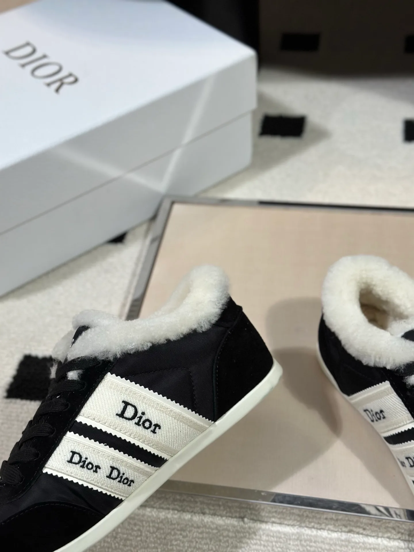 Кроссовки Женские Christian Dior 18366780