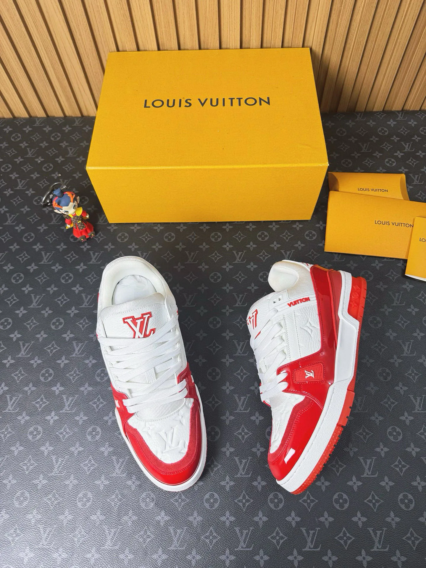 Кроссовки Женские Louis Vuitton 1124328